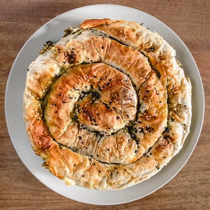 Vegetarian spanakopita – Greek spinach pie