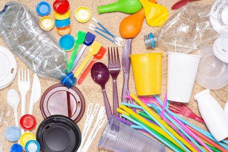 A variety of single-use plastic items