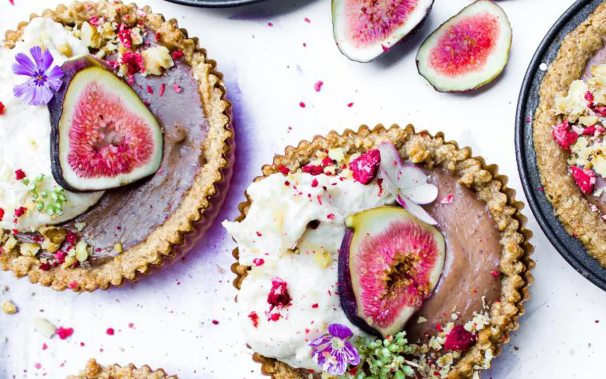 Fig Curd Tarts With Lavender And Chamomile Cream 